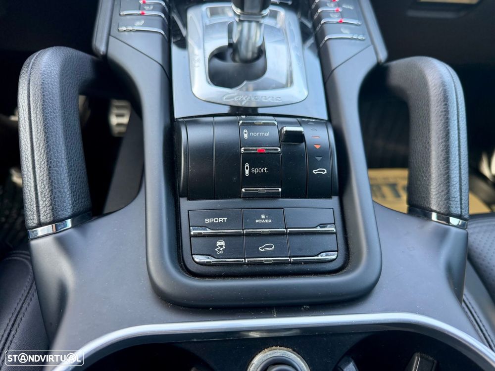 Porsche Cayenne S - 10