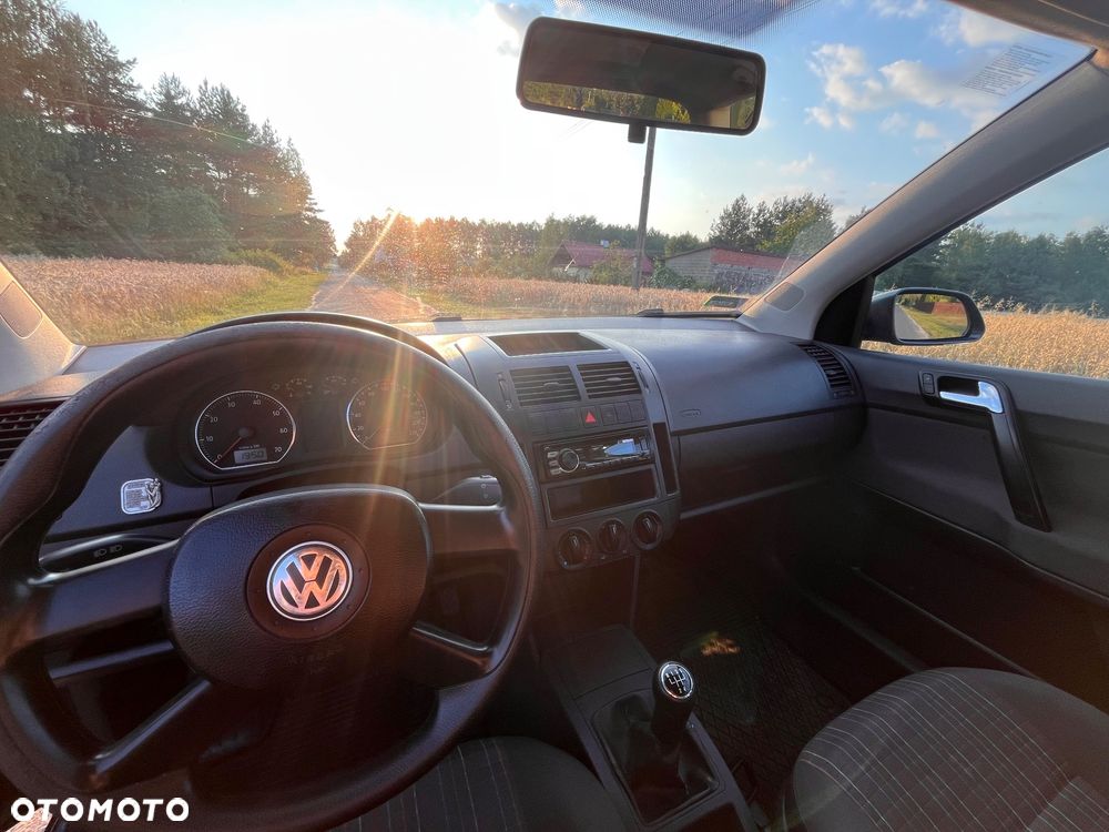 Volkswagen Polo 1.4 16V Basis - 10
