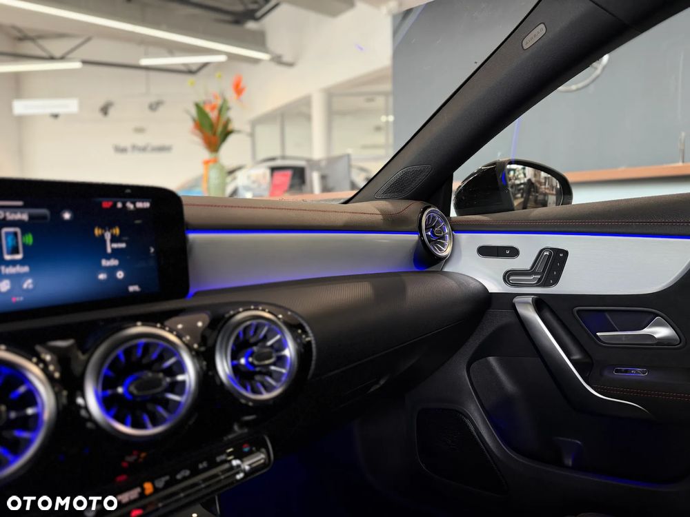 Mercedes-Benz CLA 200 AMG Line 7G-DCT - 12