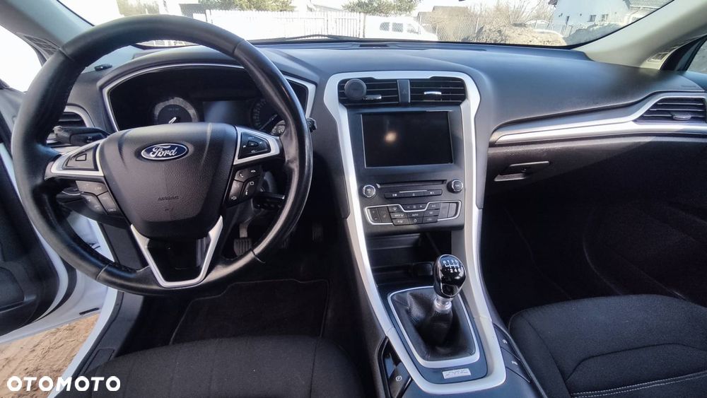 Ford Mondeo 1.5 EcoBoost Ambiente - 9