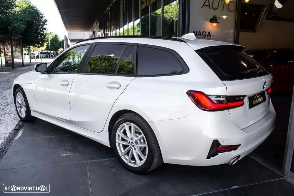 BMW 330 e Line Luxury Auto - 3