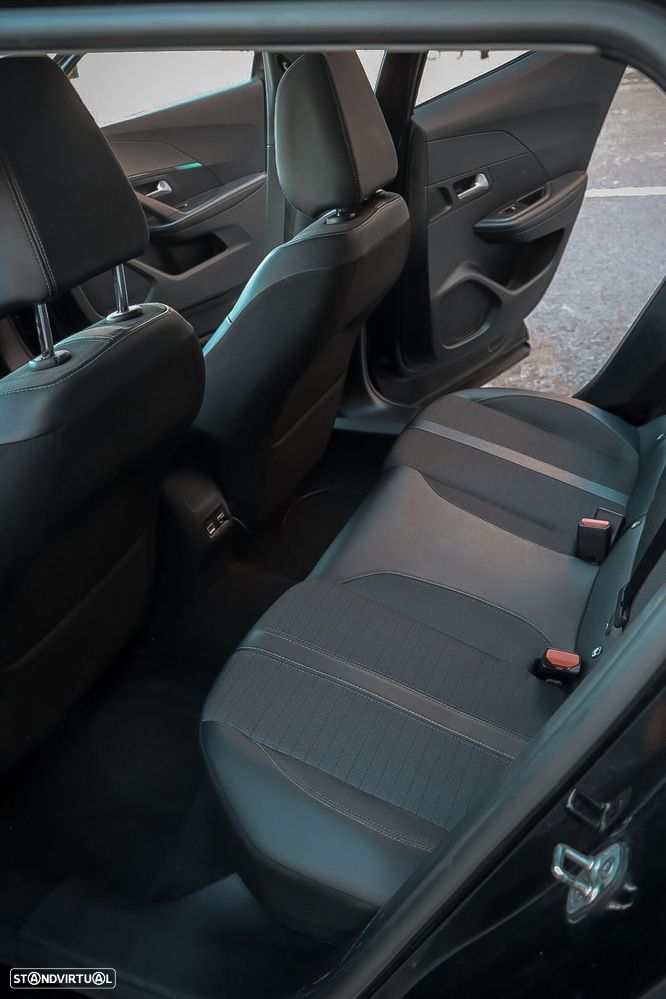 Peugeot 2008 1.2 PureTech Active Pack - 9