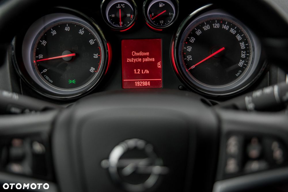 Opel Astra 1.6 T Cosmo - 20