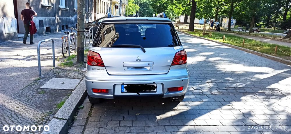 Mitsubishi Outlander - 4