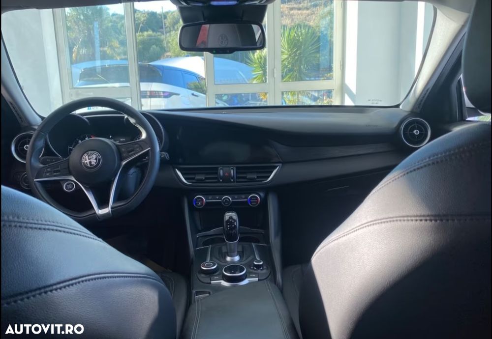 Alfa Romeo Giulia 2.2 JTDM RWD AT8 Super - 3