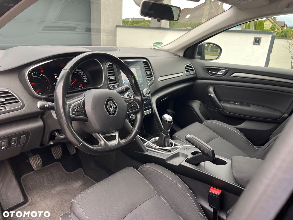 Renault Megane 1.5 Blue dCi Intens - 10