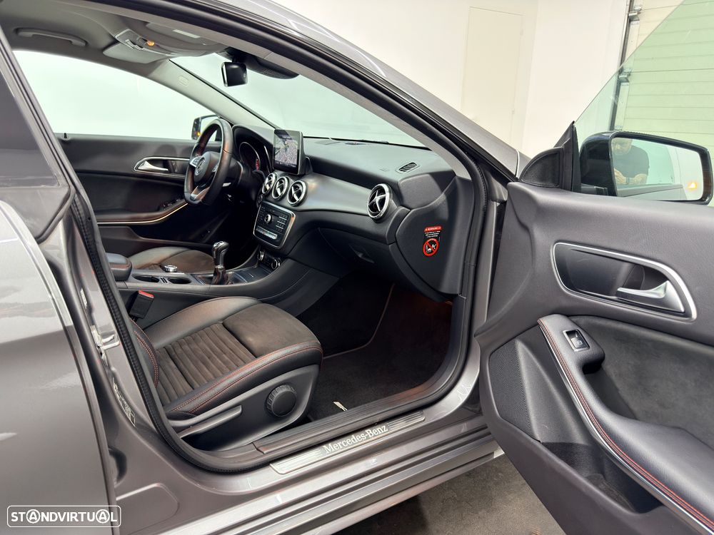 Mercedes-Benz CLA 180 d AMG Line - 16