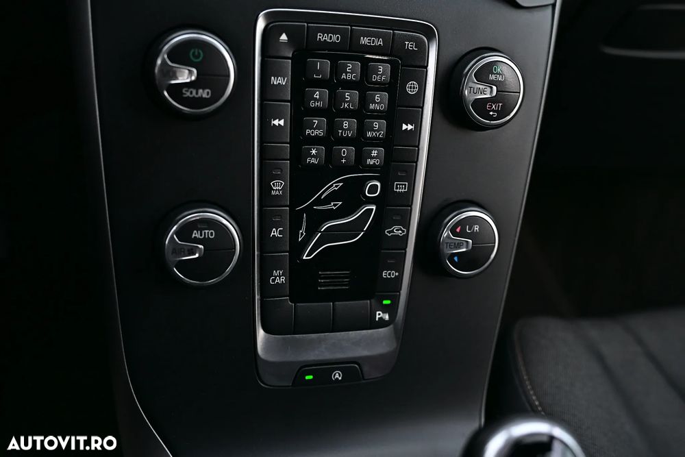 Volvo V40 D3 Geartronic Momentum - 13