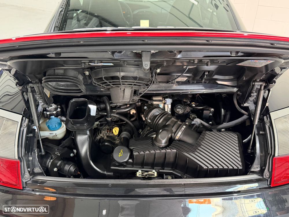 Porsche 911 (996) Carrera 4 S - 33