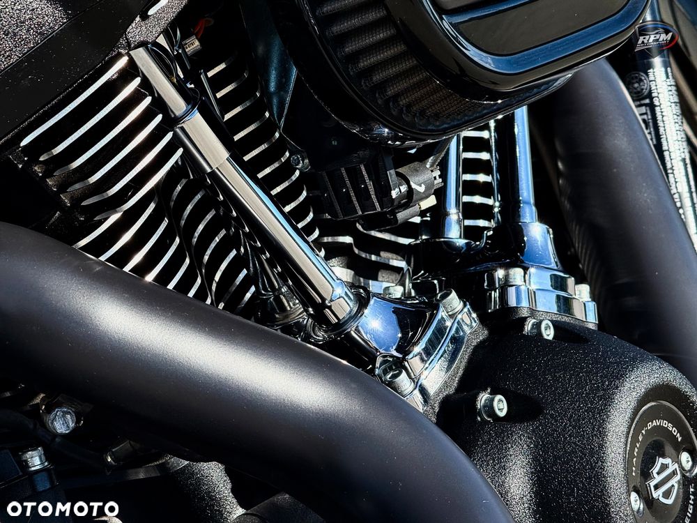 Harley-Davidson Softail Street Bob - 11