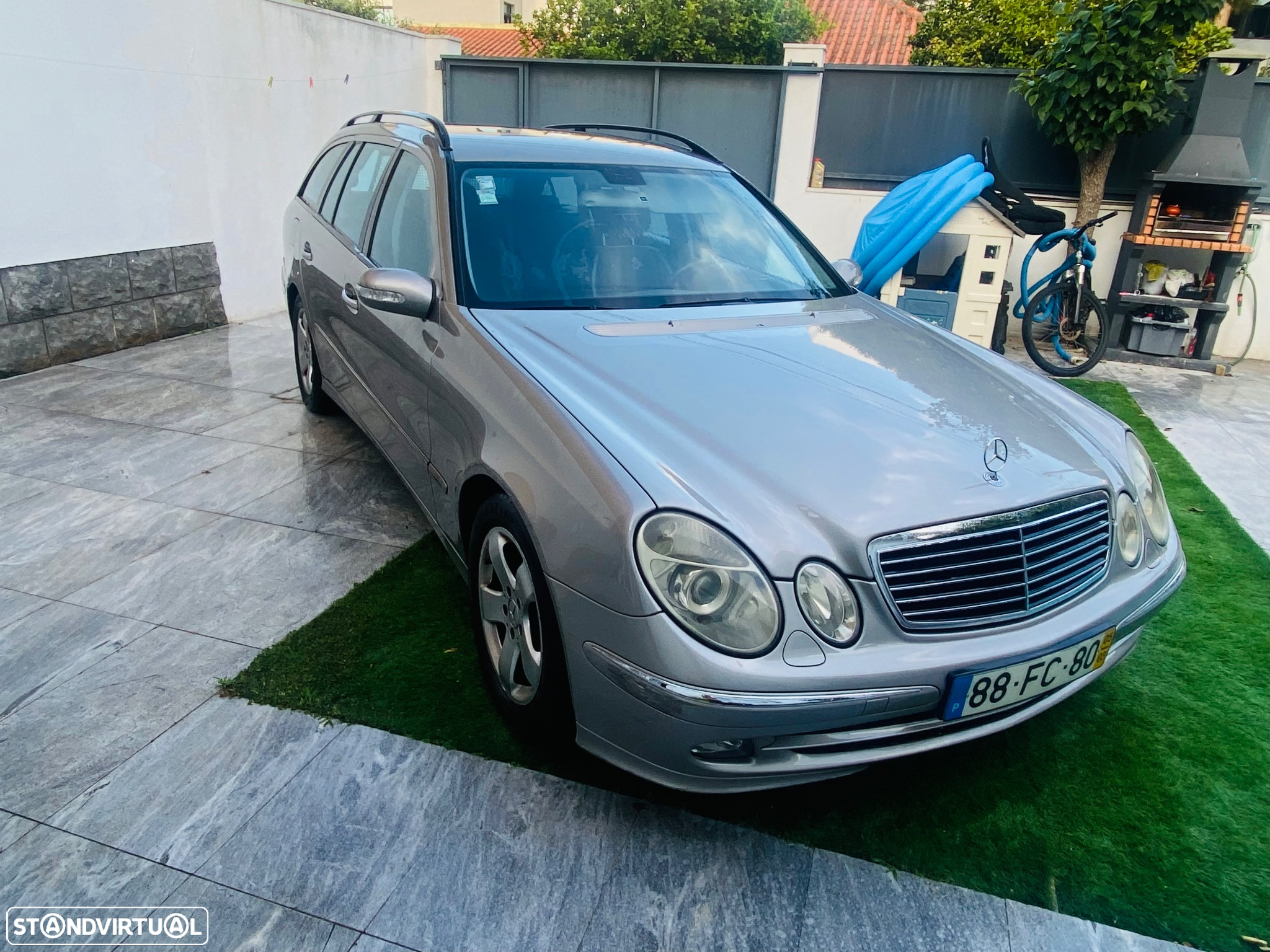 Mercedes-Benz E 220 CDi Avantgarde - 4