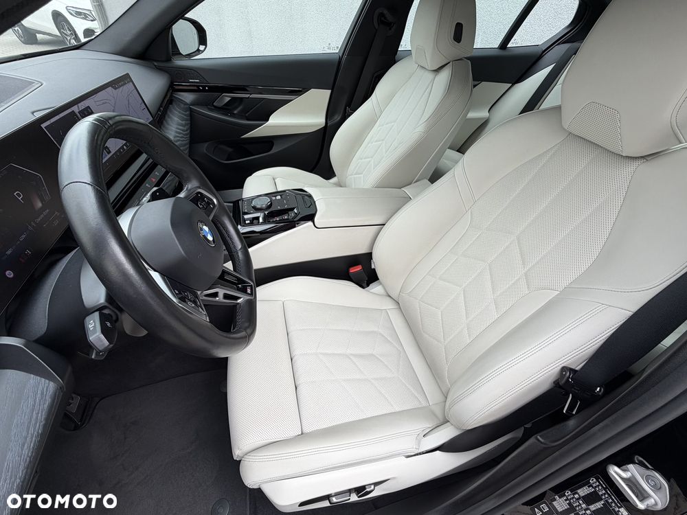 BMW Seria 5 520d xDrive mHEV M Sport - 10