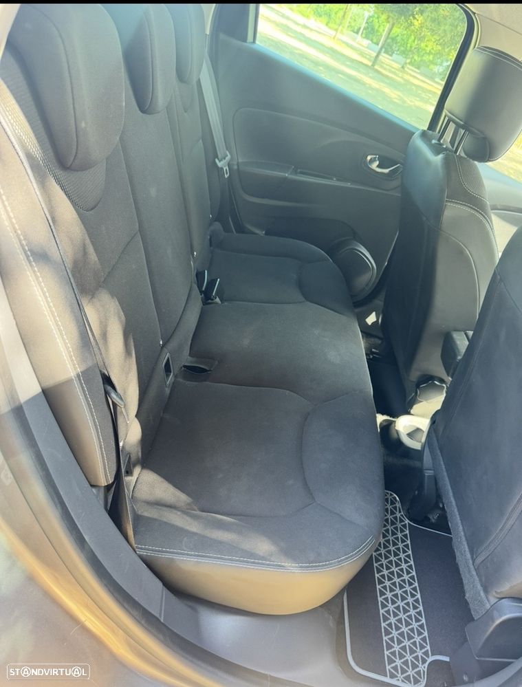 Renault Clio - 13