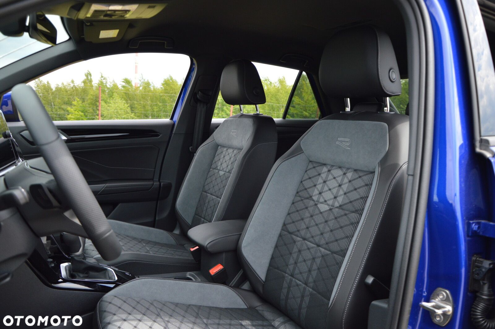 Volkswagen T-Roc - 10