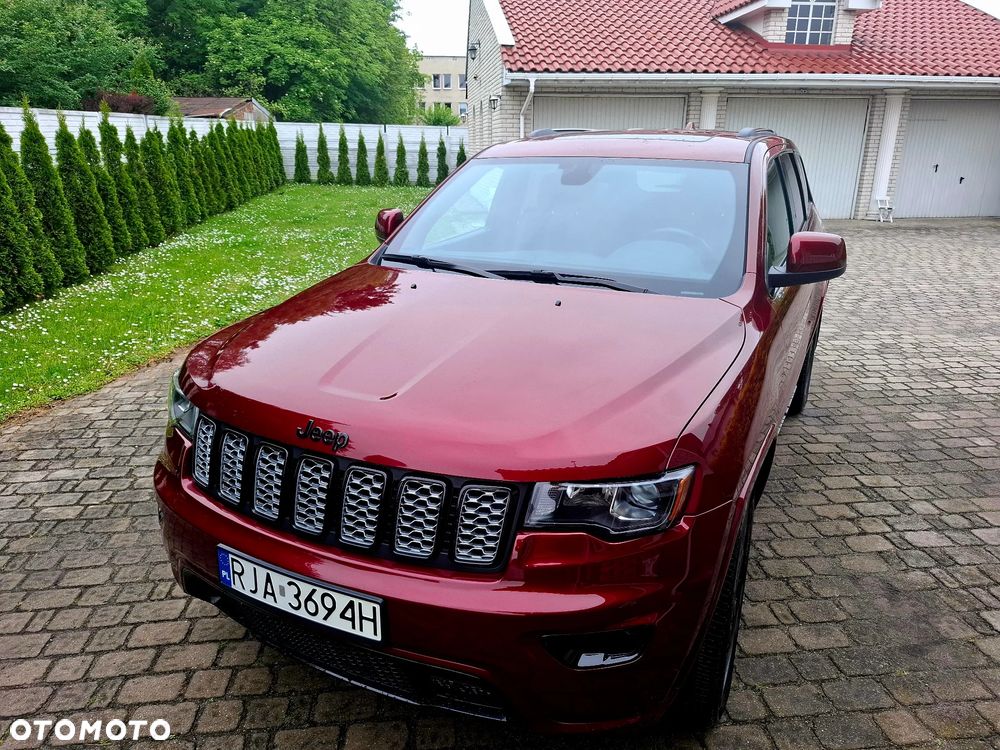 Jeep Grand Cherokee - 18