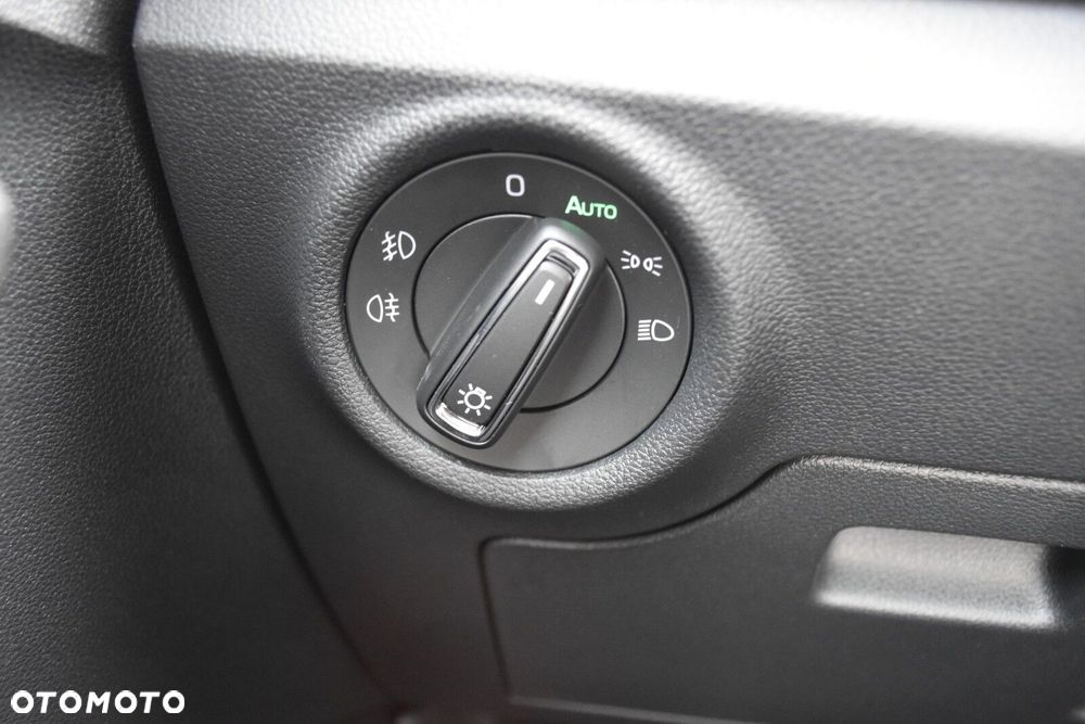 Skoda Kamiq 1.0 TSI Style DSG - 25