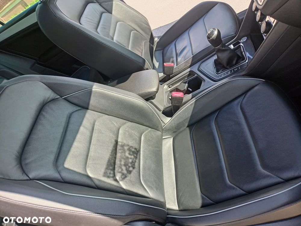 Volkswagen Tiguan - 12