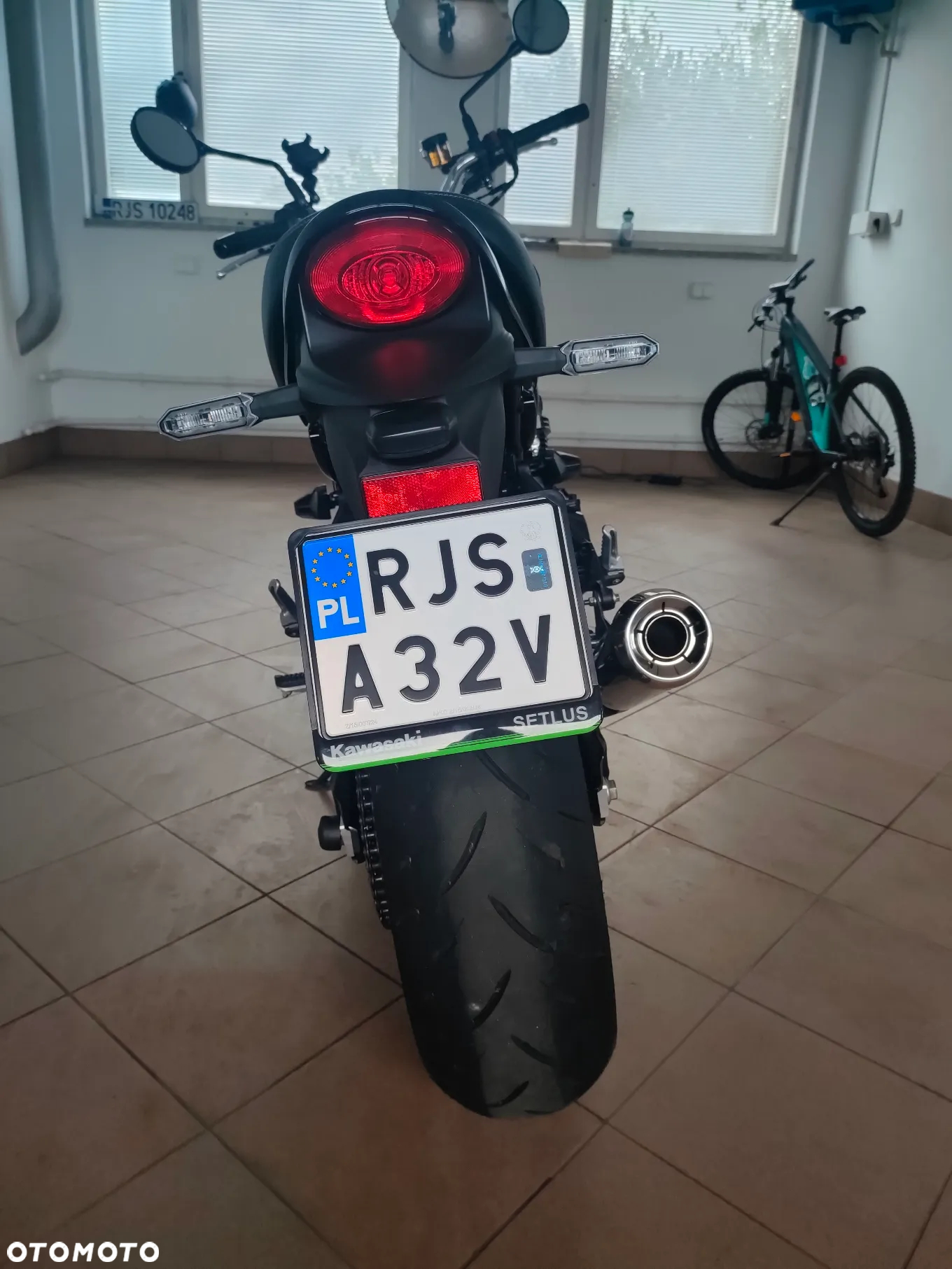 Kawasaki Z 900 RS - 7