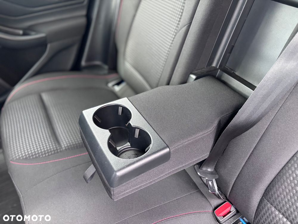 Ford Focus 1.0 EcoBoost mHEV ST-Line X - 36