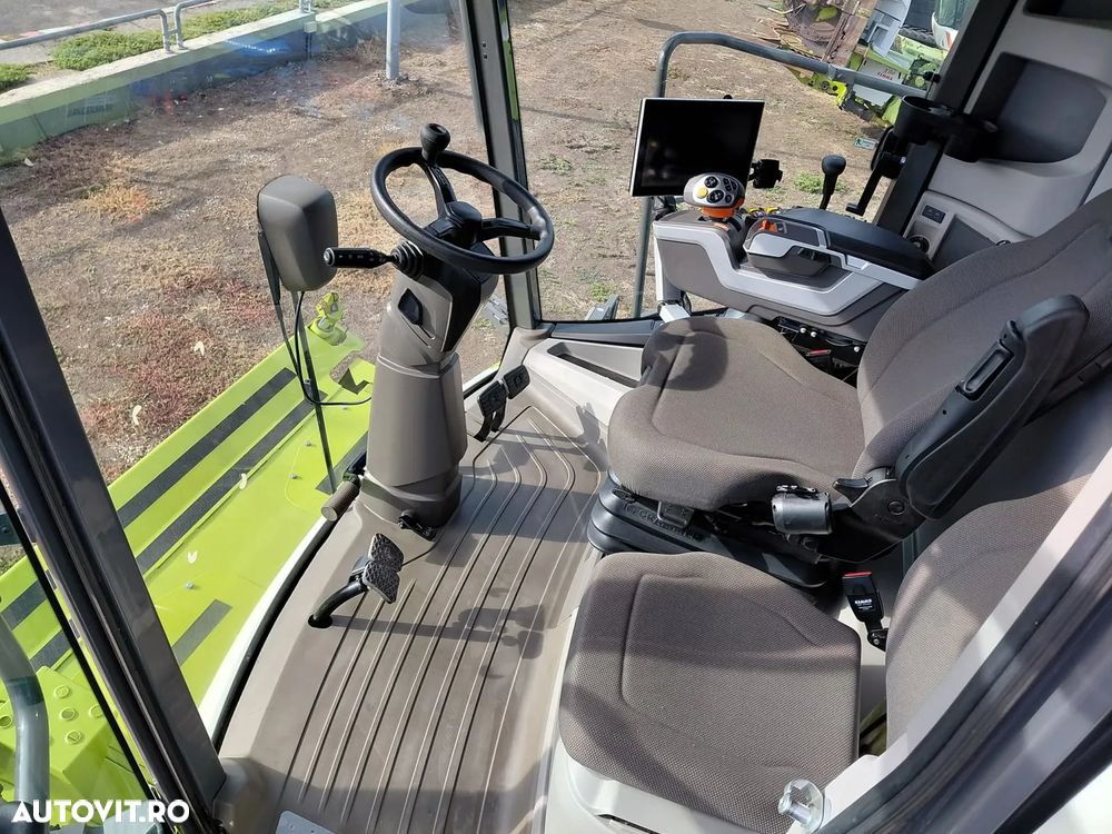 Claas TRION 530 - 8