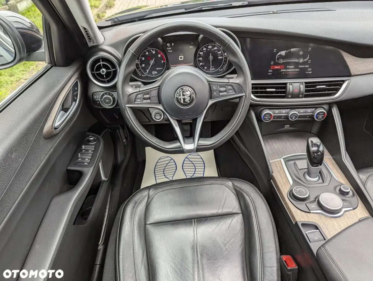 Alfa Romeo Giulia 2.0 Turbo TI Q4 - 7