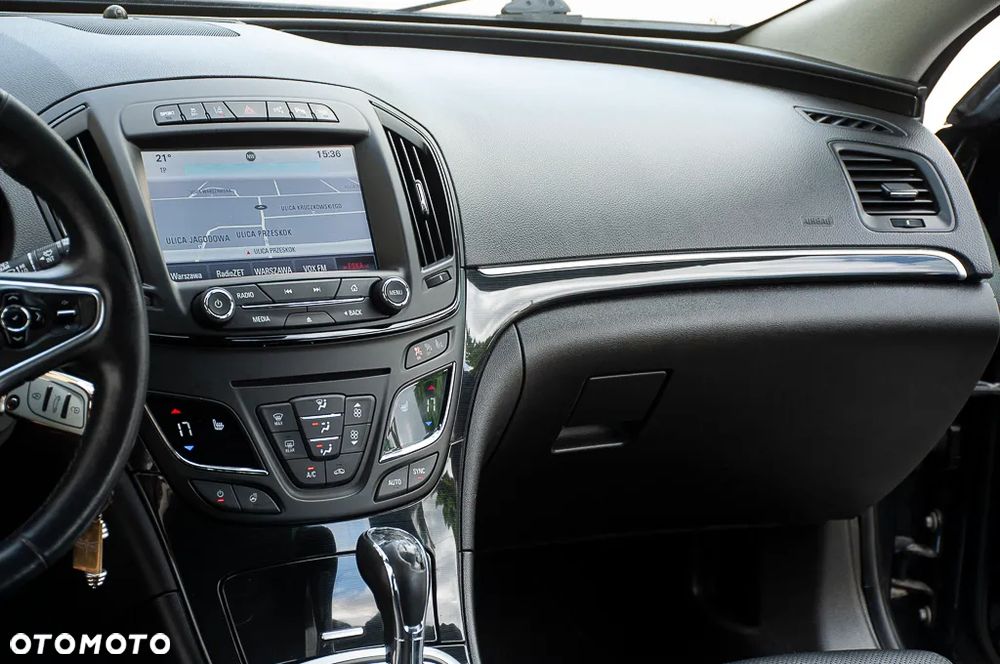 Opel Insignia 2.0 T Cosmo 4x4 EU6 - 38