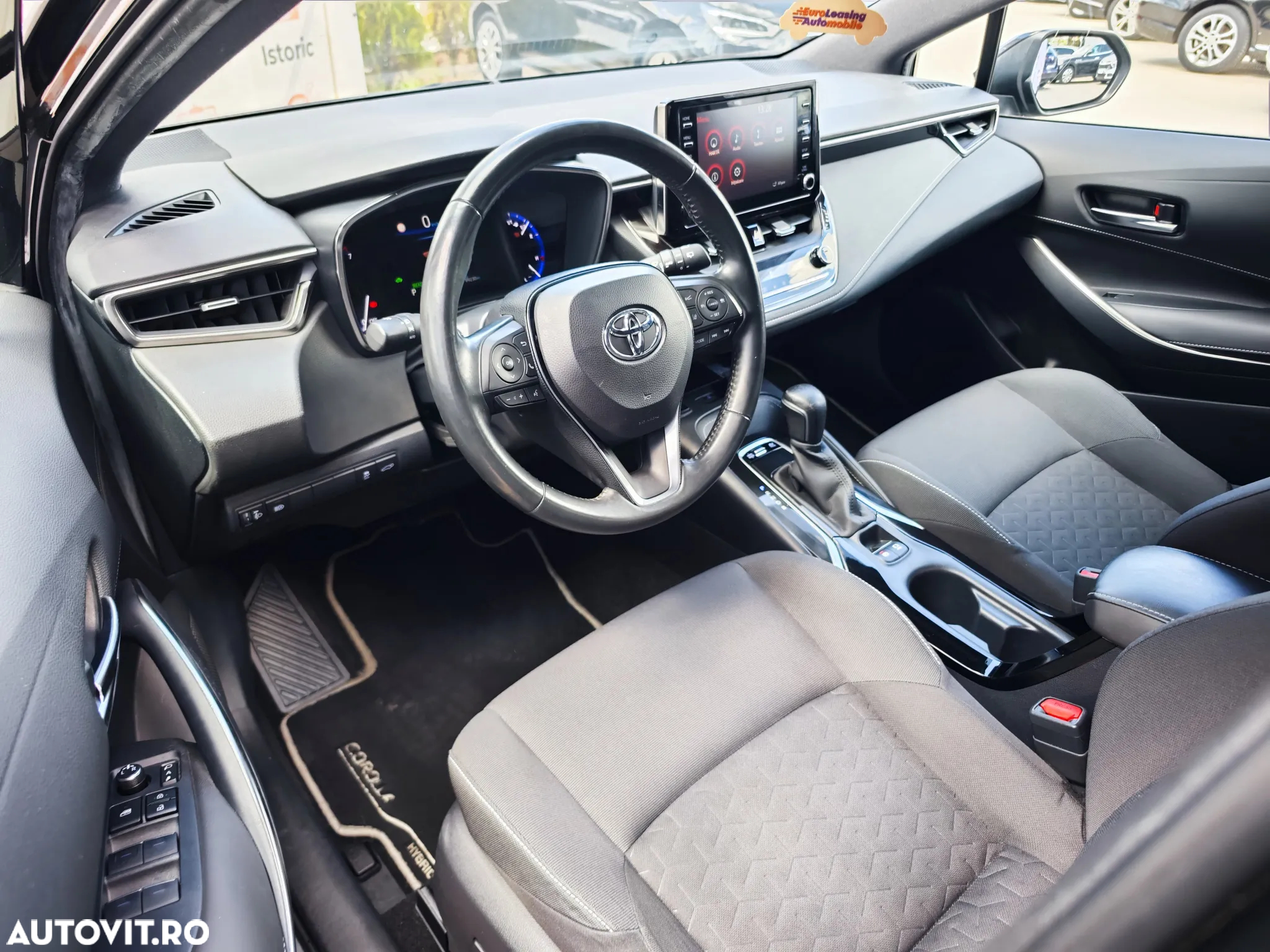 Toyota Corolla 1.8 HSD Dynamic - 10