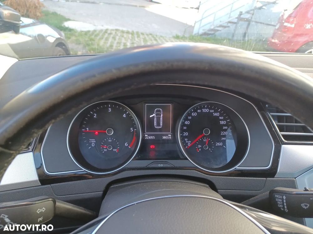 Volkswagen Passat 2.0 TDI (BlueMotion Technology) Comfortline - 4
