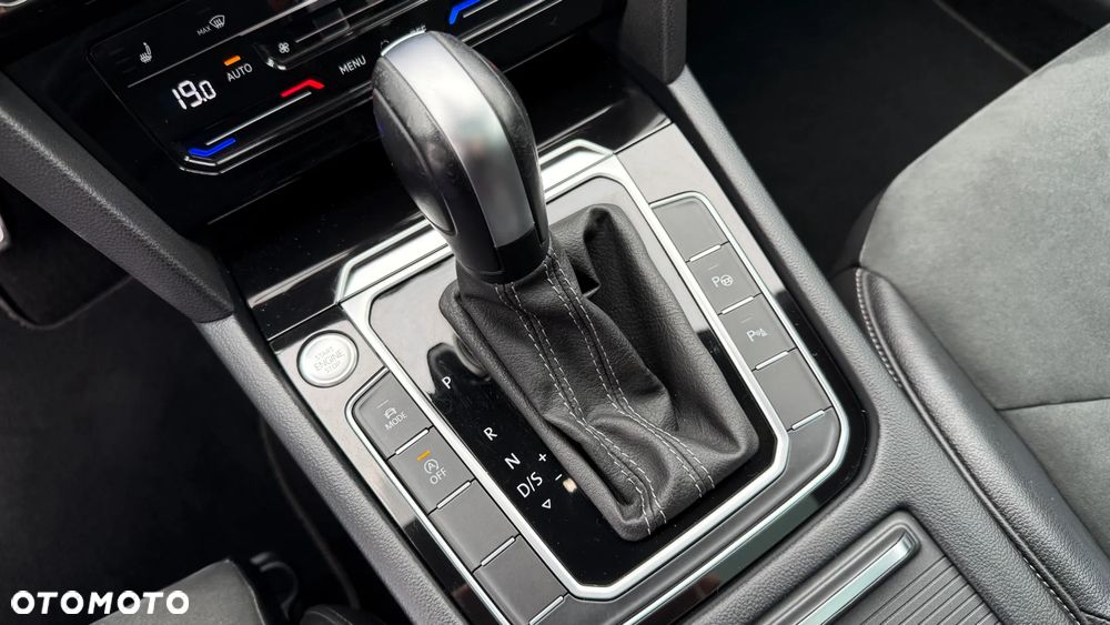 Volkswagen Arteon 2.0 TDI SCR R-Line DSG - 33