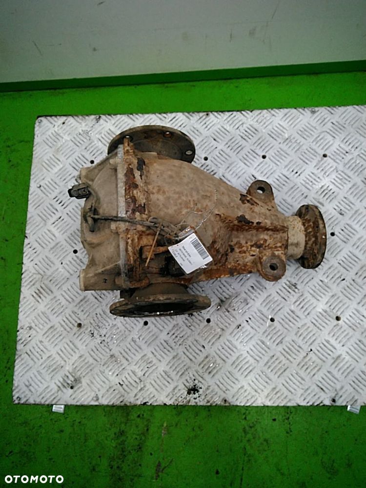 MOST TYLNY MITSUBISHI PAJERO III 1999-2006 3.5 V6 MR446062 - 2
