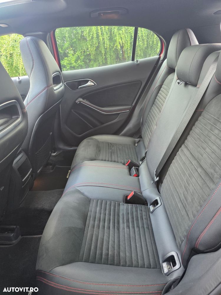Mercedes-Benz GLA 200 d Aut. - 12