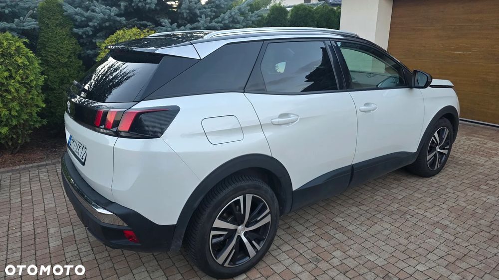 Peugeot 3008 1.2 PureTech Allure S&S - 8