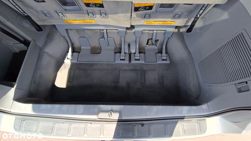 Toyota Sienna ver-3-5-v6-se - 32