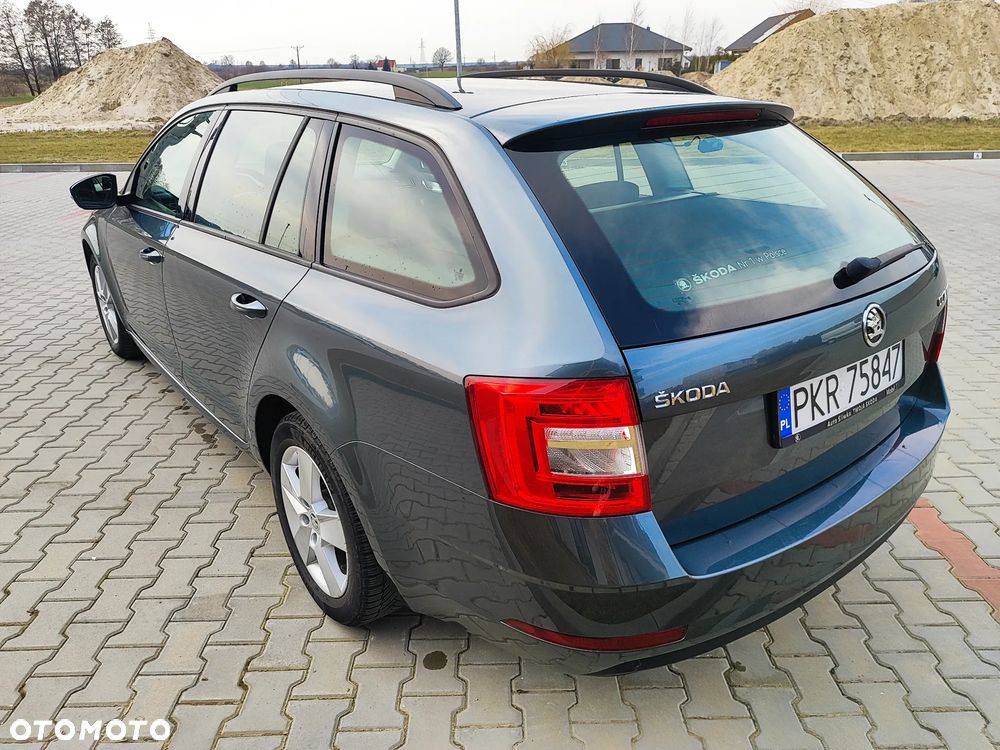 Skoda Octavia 1.4 TSI Ambition - 4