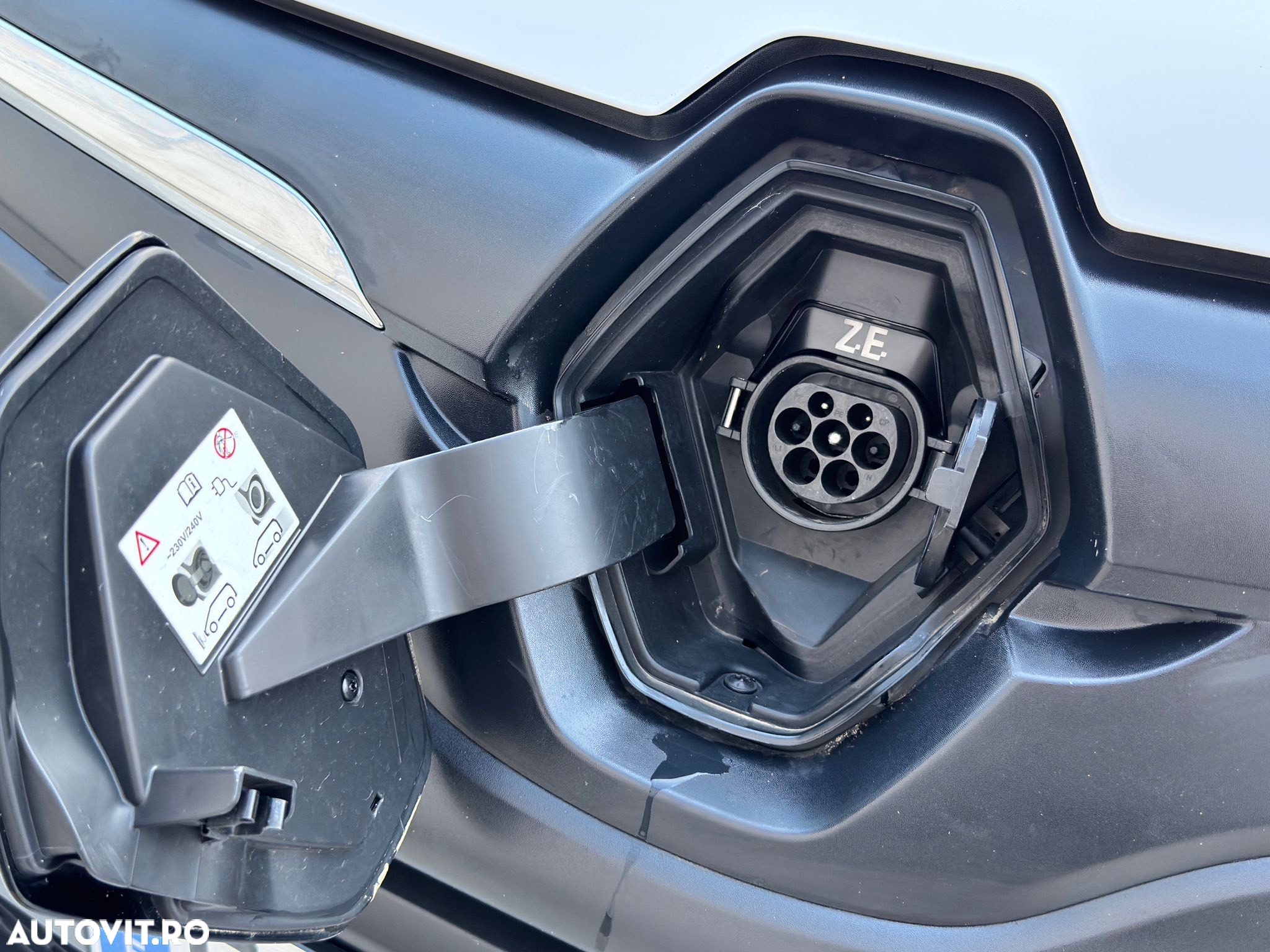 Renault Kangoo Maxi ZE E. 33 (mit Batterie) - 8