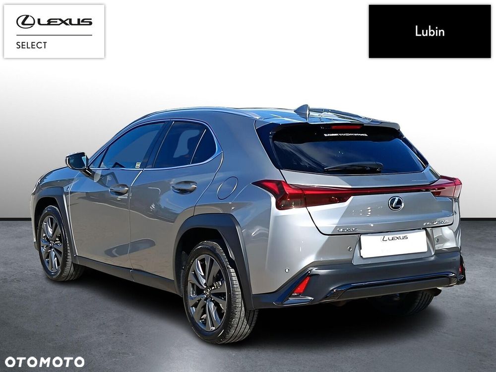 Lexus UX - 3