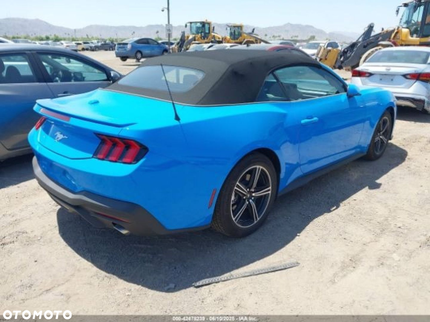 Ford Mustang - 4