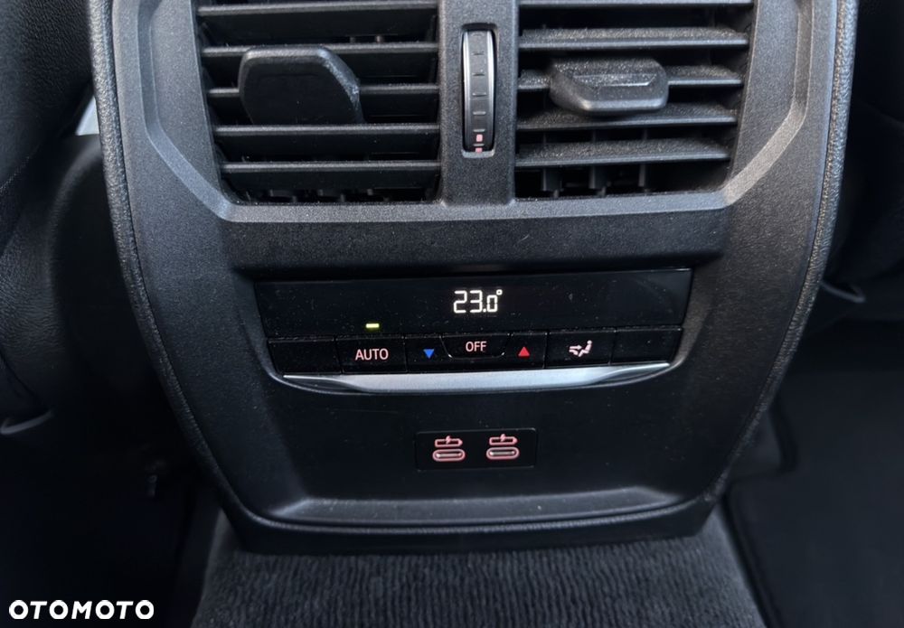 BMW Seria 3 320d MHEV Sport Line - 39
