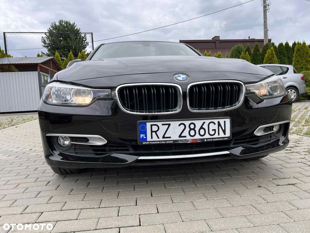 BMW Seria 3 318d Luxury Line - 11