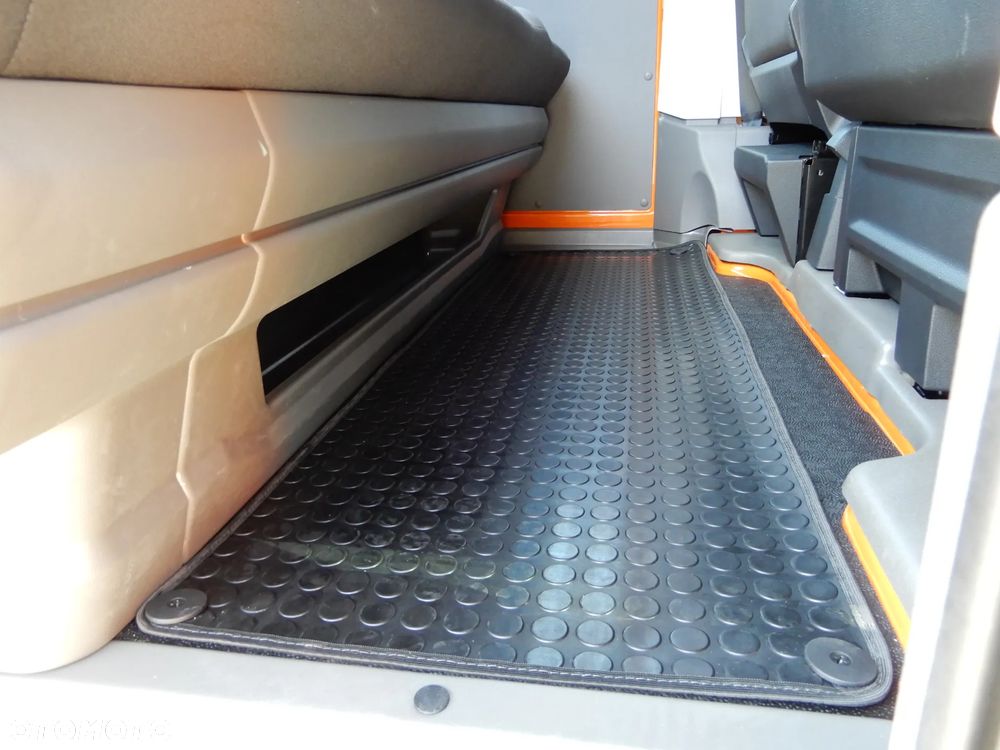 Volkswagen Crafter 4Motion 4X4 2.0 TDI 177 KM Automat 8-Mio Biegowy MIXTO Doka Brygadowy Dubel 6-Cio Osobowy+952 Kg Ładowność HAK 3000 Kg Blaszak Furgon L4H2 Rozstaw Osi 4490 mm GWARANCJA FABRYCZNA Stan Auta Jak NOWY OKAZJA - 24
