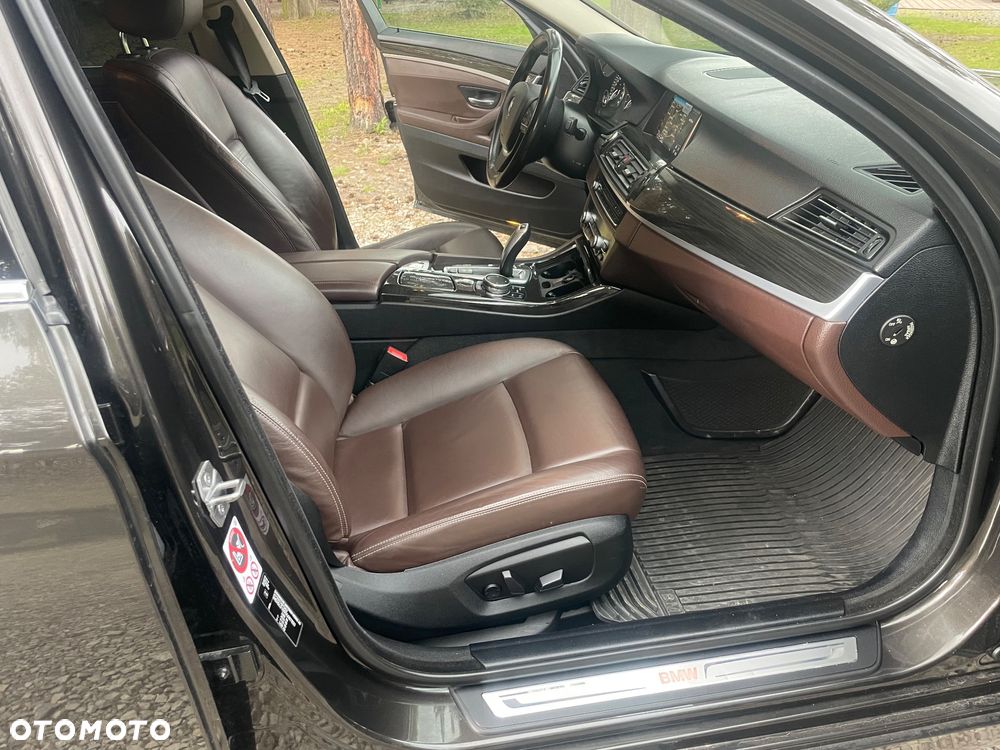 BMW Seria 5 520d xDrive Luxury Line - 13