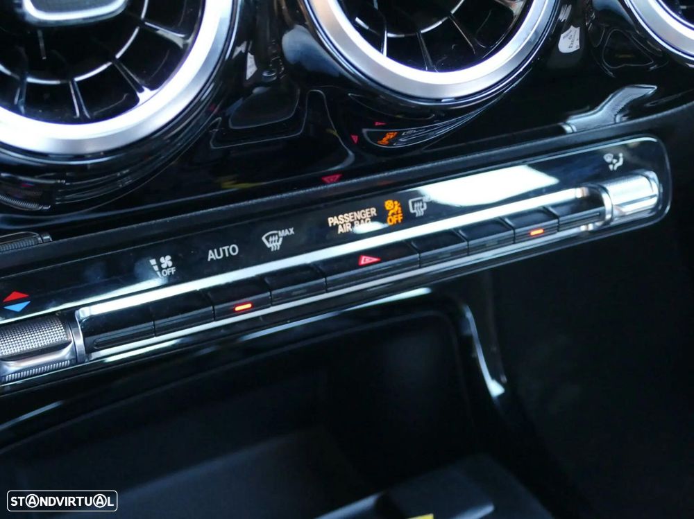 Mercedes-Benz A 180 d AMG Line - 23