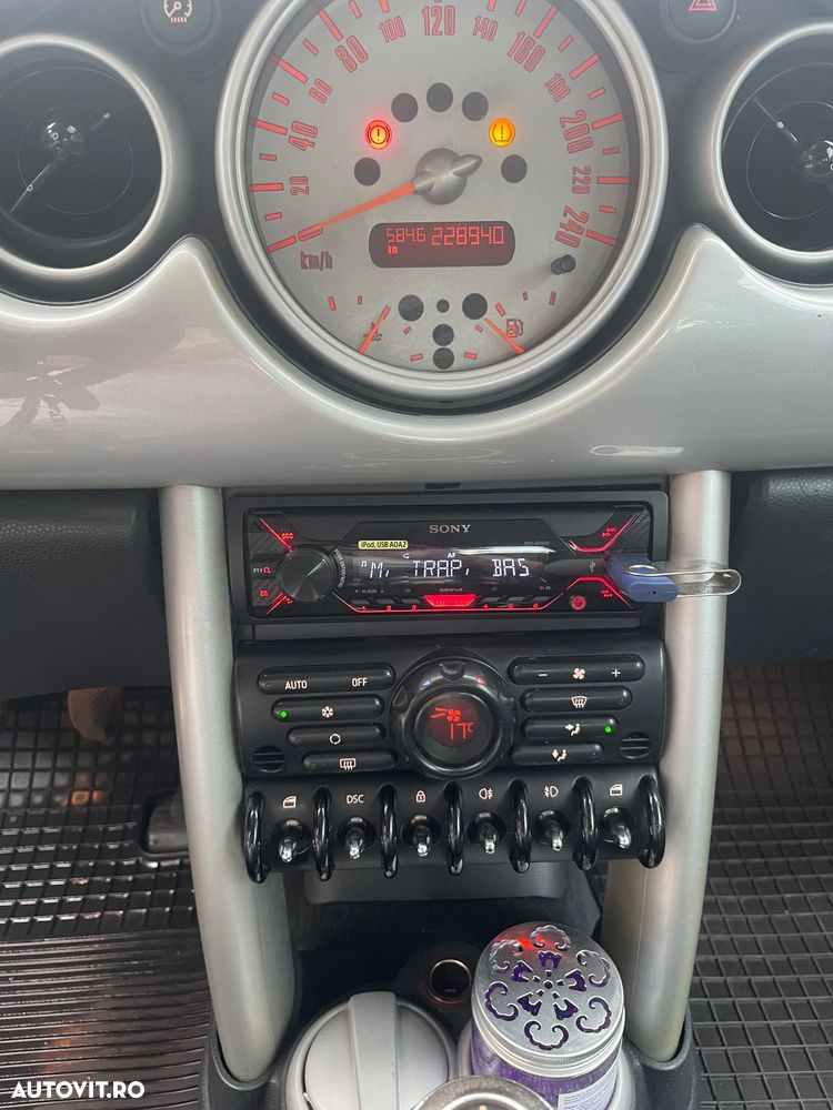 Mini Cooper Standard - 10