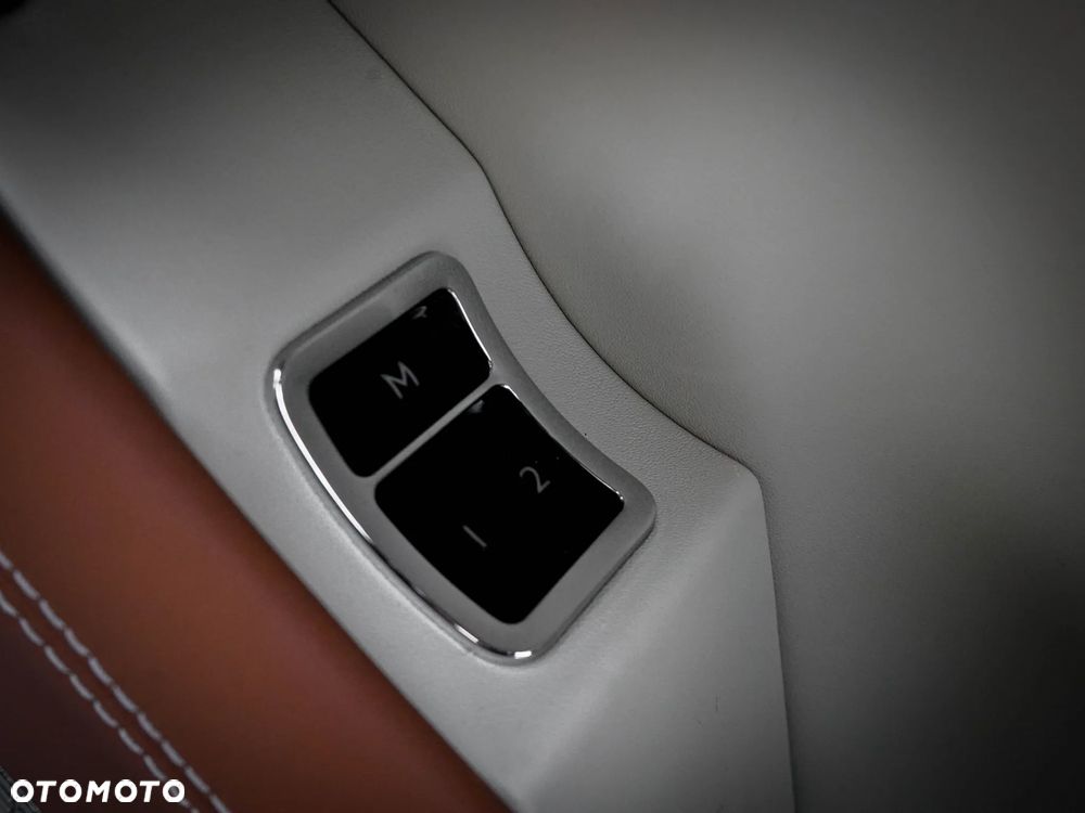 Bentley Bentayga - 34