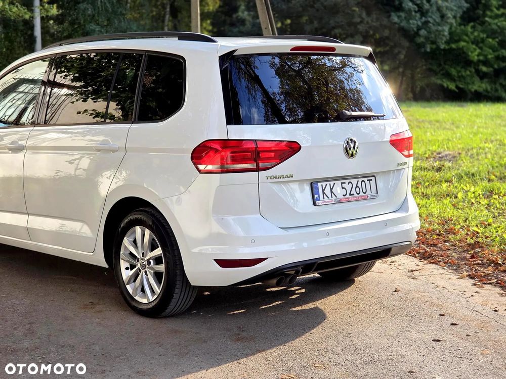 Volkswagen Touran 2.0 TDI BMT Comfortline - 11
