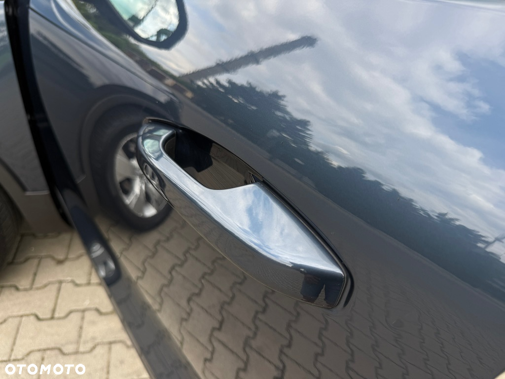 Volvo XC 40 T3 Momentum Pro - 25