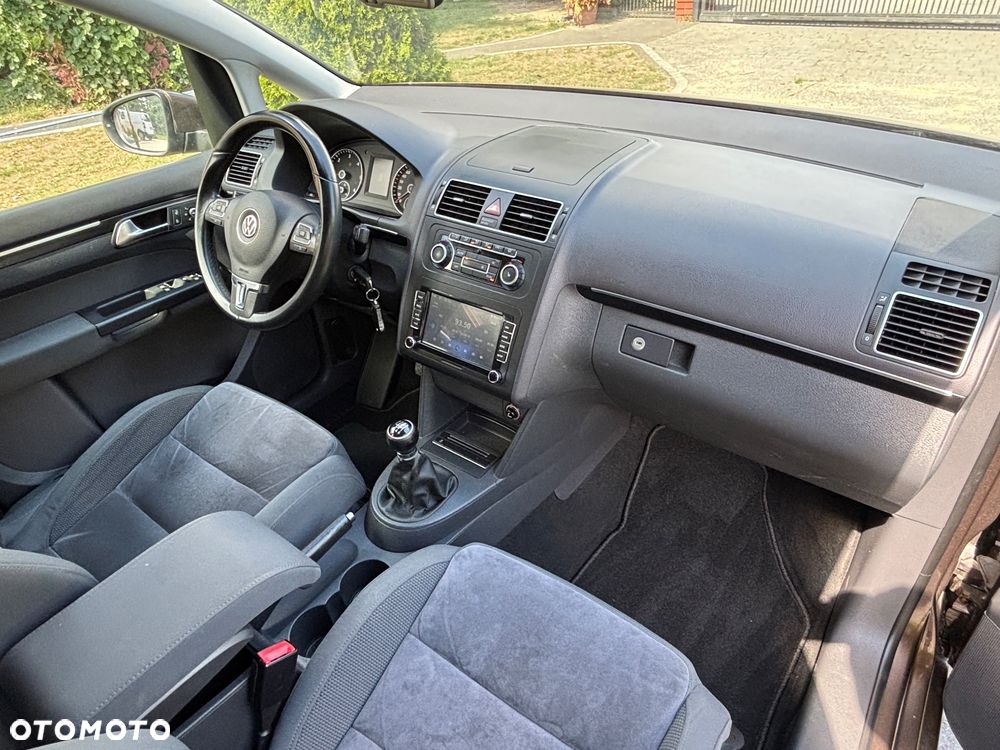 Volkswagen Touran 2.0 TDI DPF BlueMotion Technology Comfortline - 39