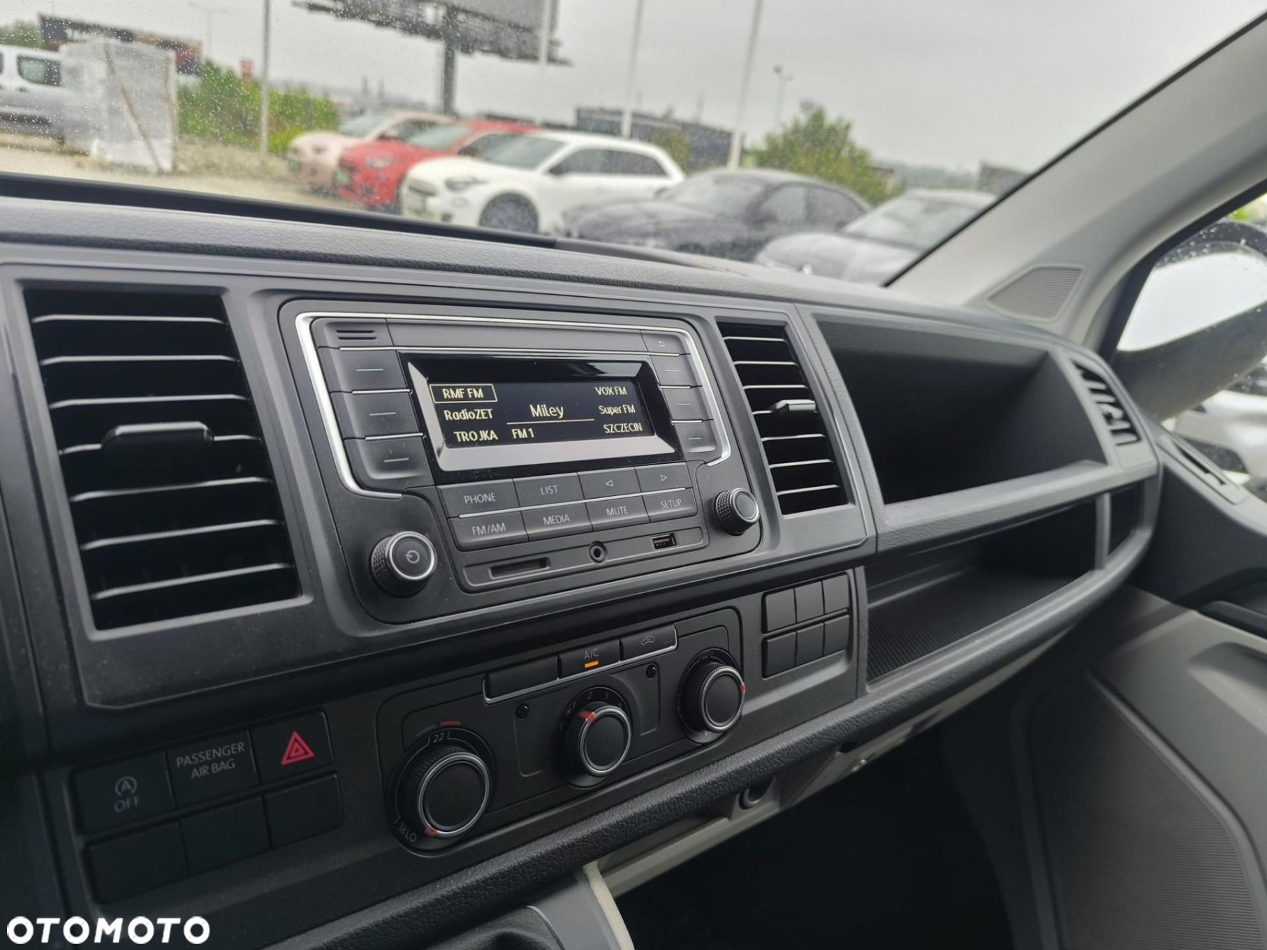 Volkswagen Transporter - 14