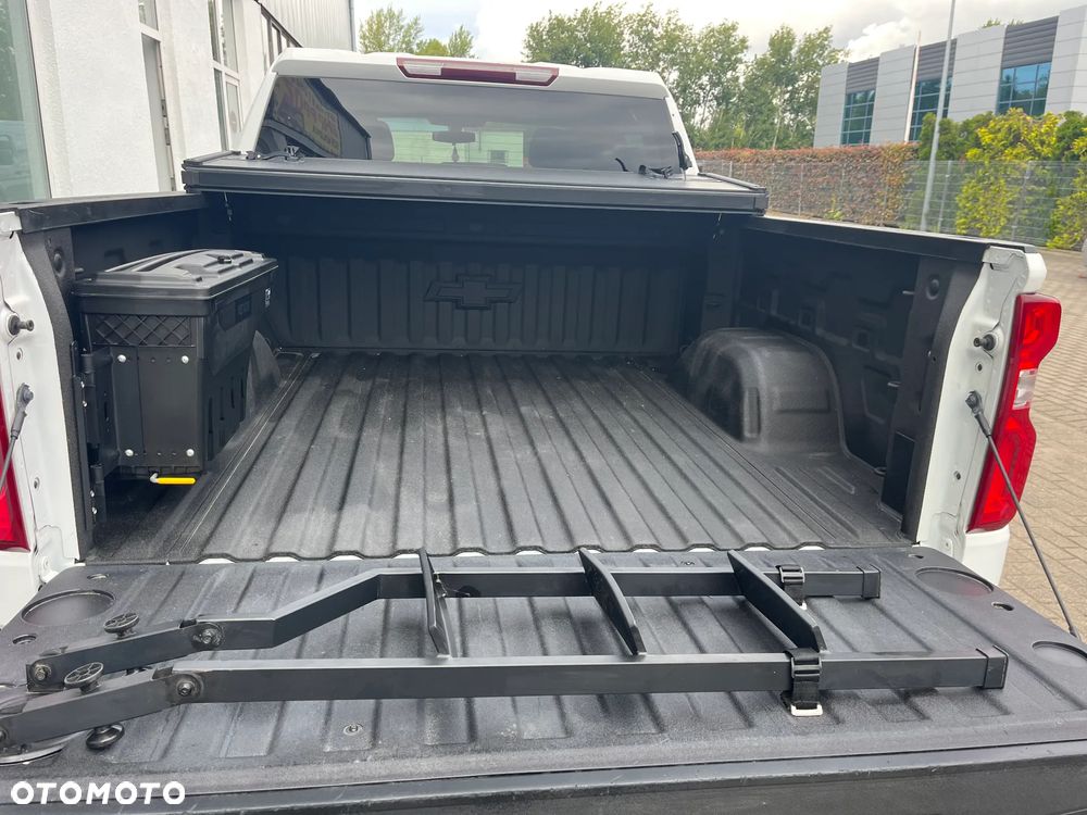 Chevrolet Silverado - 23