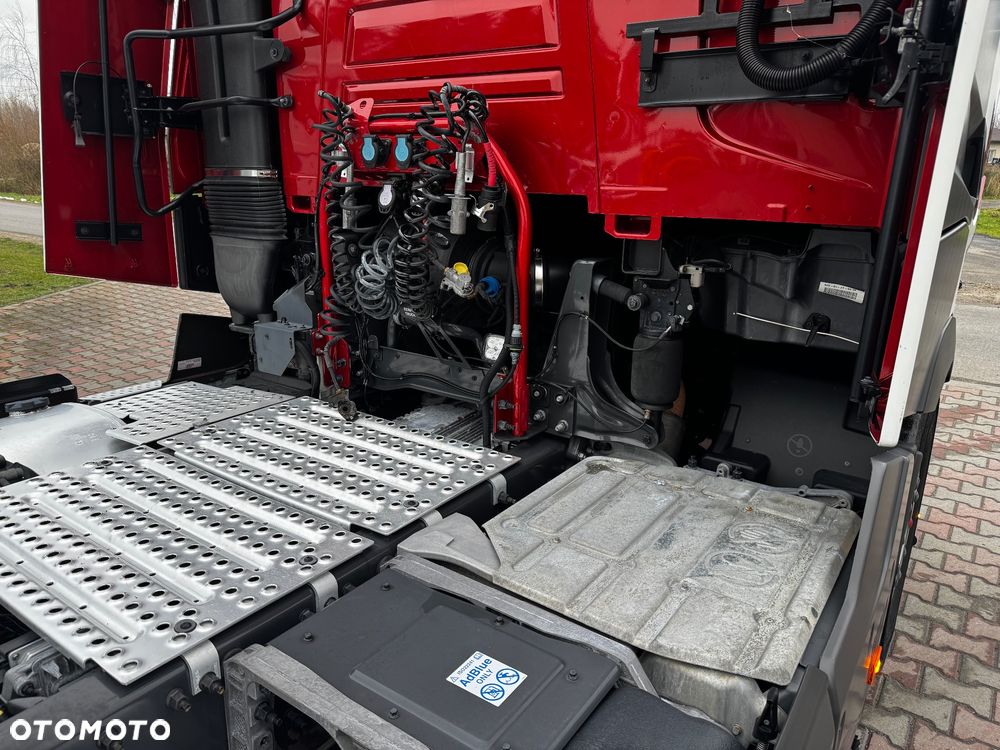 Renault T520 high cab - 9